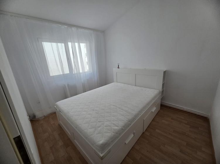 Inchiriere ap. 2 cam. cu centrala proprie, A/C, loc de parcare in curtea comuna