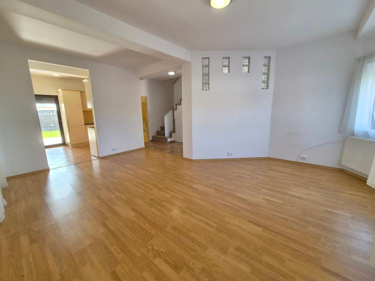 Inchiriere Vila individuala 4 Camere cu Gradina si Garaj