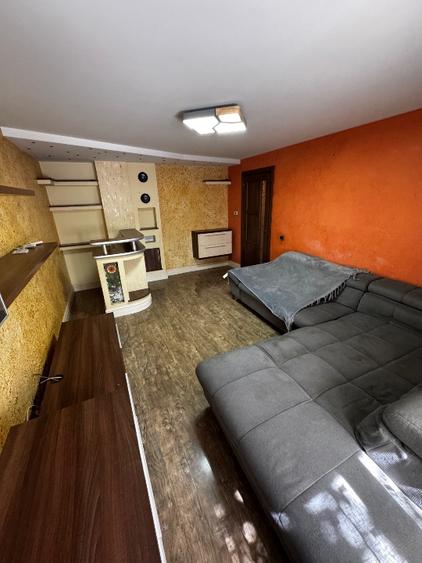 Apartament cu 4 camere, 90 m² utili, situat la parter, in Ramicu Valcea