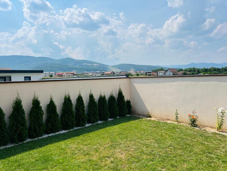 Casa individuala de vanzare 130 mp utili | Bucatarie separata | 448 mp teren.