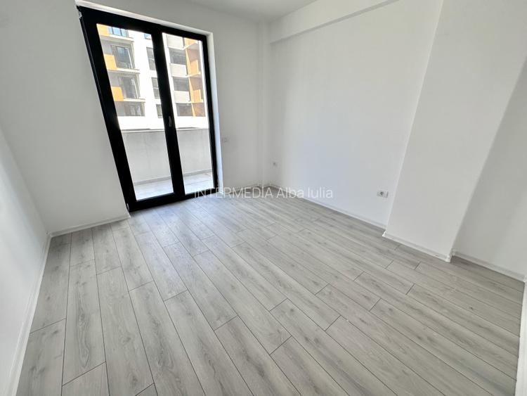 APARTAMENT 3 CAMERE I DE INCHIRIAT I CENTRU I ETAJ 1 I NEMOBILAT I - 8
