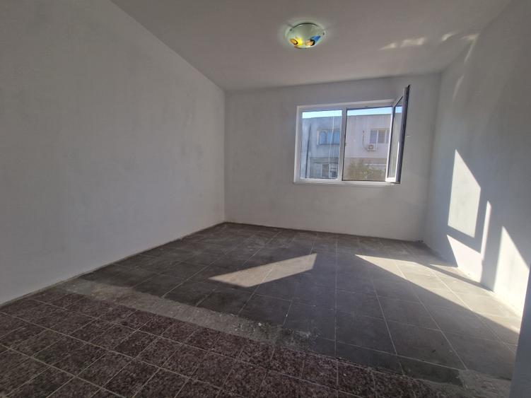 Navodari- Garsoniera, etaj 3/4, suprafata 21mp - 21.500euro