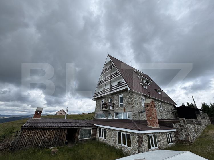Proprietate turistică în Vârful Roman – Horezu, vedere panoramică - 3