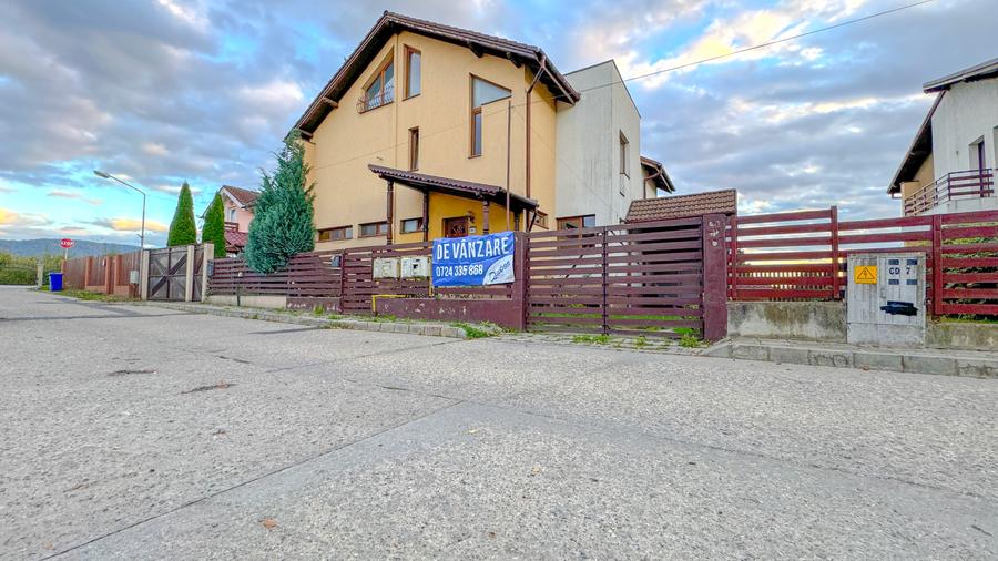 Casa 194 mp, garaj si teren 590 mp, Ghimbav