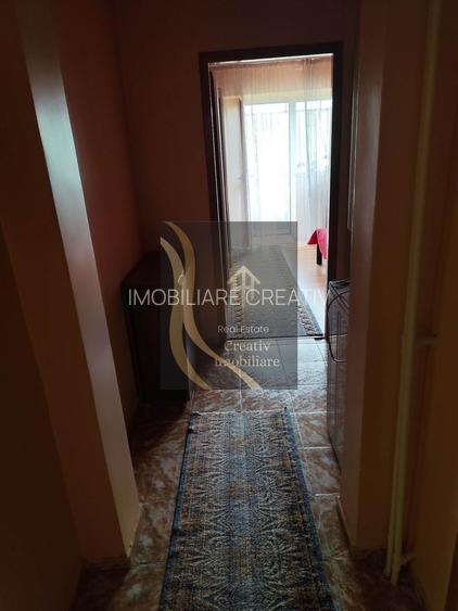 Apartament de vanzare 4 camere - 8