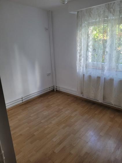 Particular-proprietar inchiriez apartament metrou Aurel Vlaicu Aviatiei