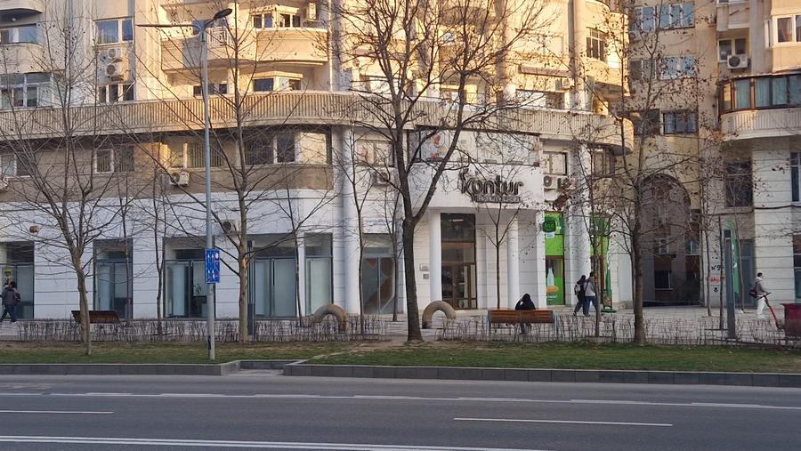 DECEBAL-- Alba Iulia 230 mp -PRET 5.000 EURO