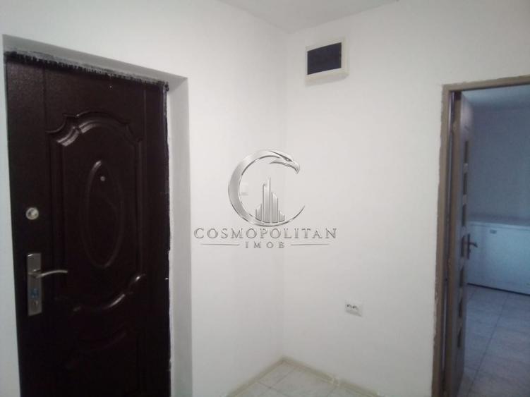 Casa in comuna Sageata BZ teren 3000mp renovata recent Pret: 39.000 euro
