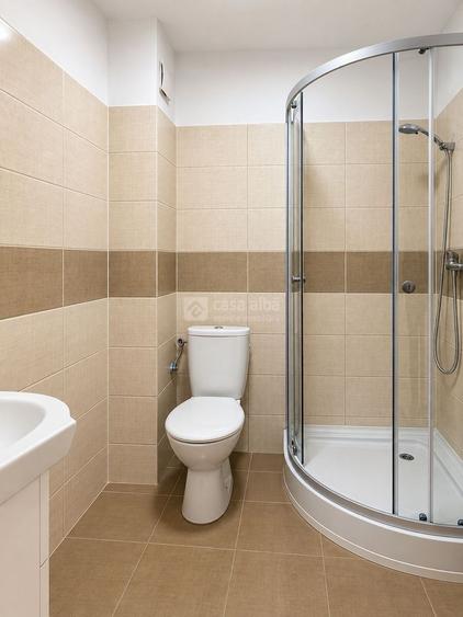 Bd. Poitiers, garsoniera renovata complet, bloc cu lift, LIBERA