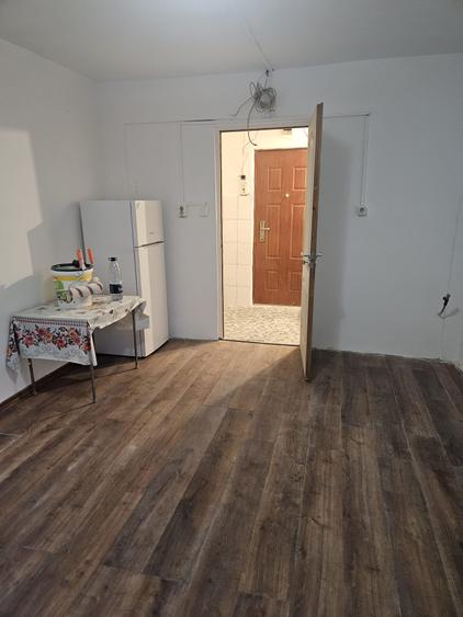 Garsoniera , etaj1, Complexul Studentesc