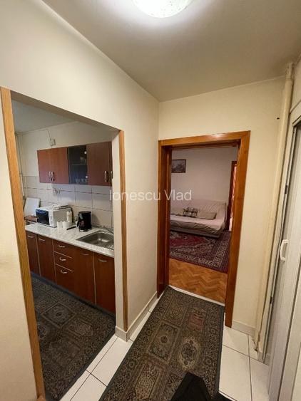 Apartament 2 camere de vanzare zona Vasile Lucaciu  - 2