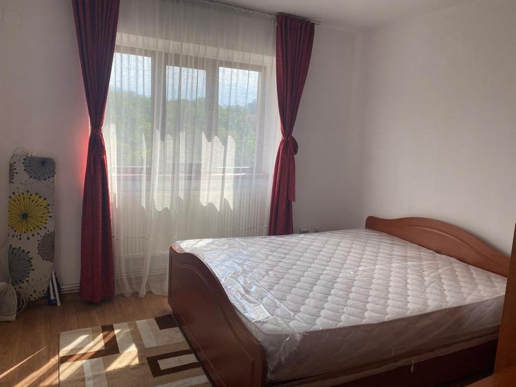 De inchirat! 2 camere 1 MAI-Parcul Romanescu/etaj 4/centrala /mobilat si utilat