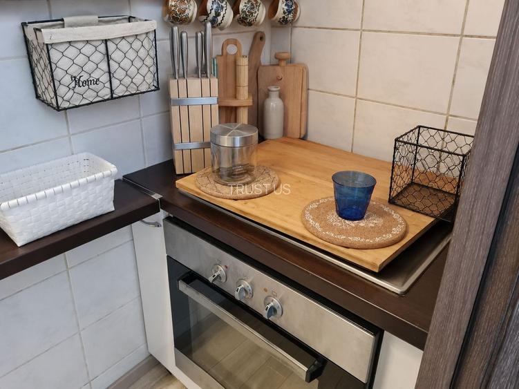 Comision 0, Apartament 3 Camere, Renovat, Etaj 4 din 5, Zona Bucovinei - 9