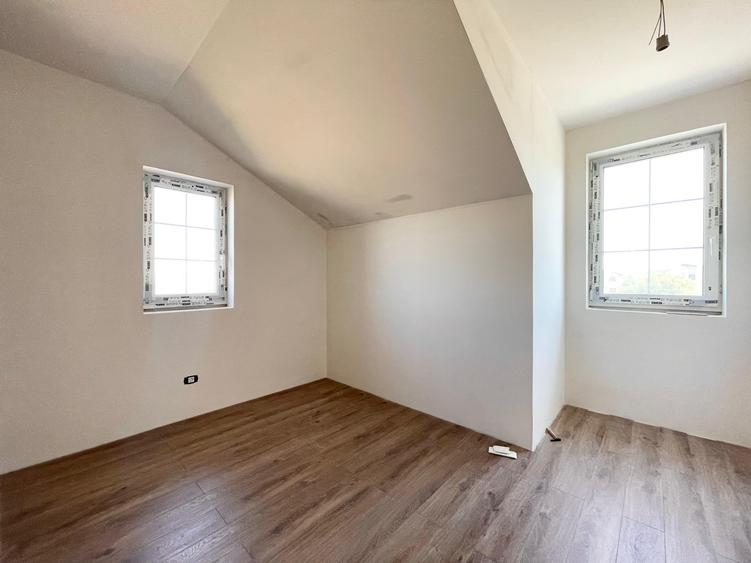 Duplex 4 camere pozitie excelenta - Mosnita Veche
