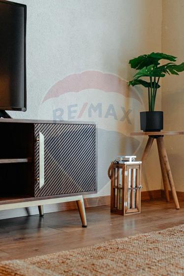 Apartament ultrafinisat cu 3 camere de inchiriat | Semicentral