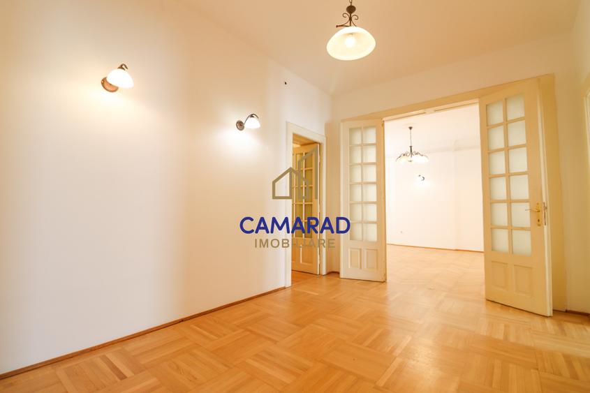 Apartament de închiriat în Piața Victoriei | 115 mp | centrală proprie