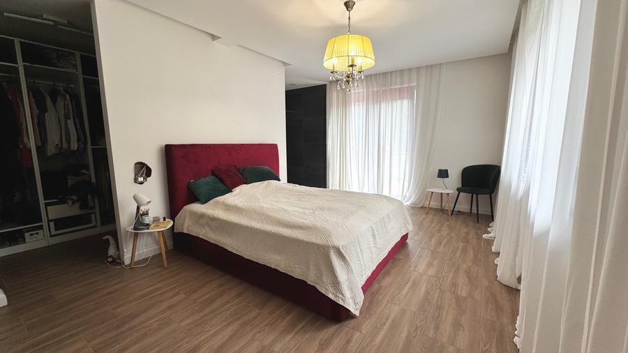 Casa de vanzare tip duplex -proprietate exclusiva in Centru vechi -curte privata