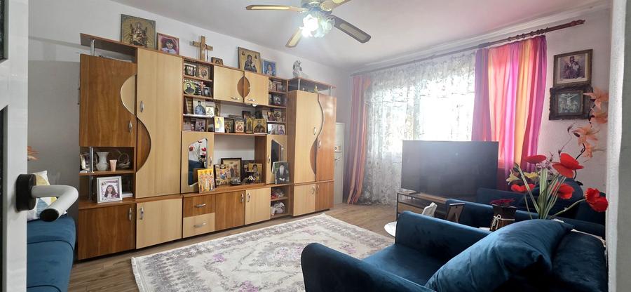 EXCLUSIV ! DORALLY MALL 2 CAMERE DECOMANDAT 54 MP. PRET 81.500 EURO