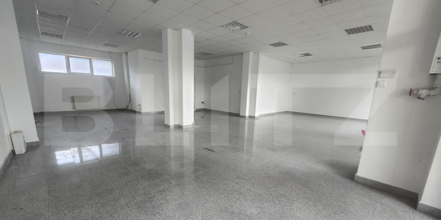 Spatiu comercial, 119 mp, cu vitrina, zona 7 noiembrie