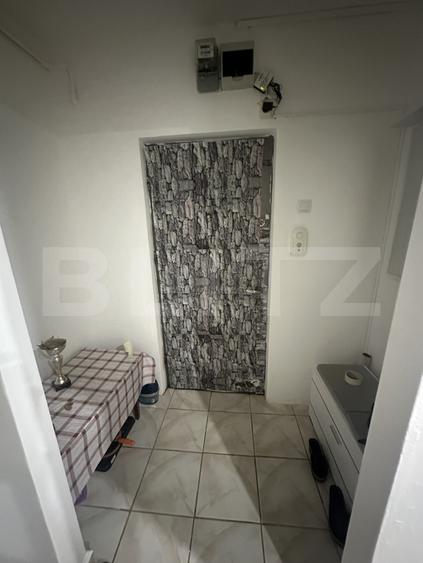 Apartament cu 2 camere, 45 mp, semidecomandat, zona Carpati 1