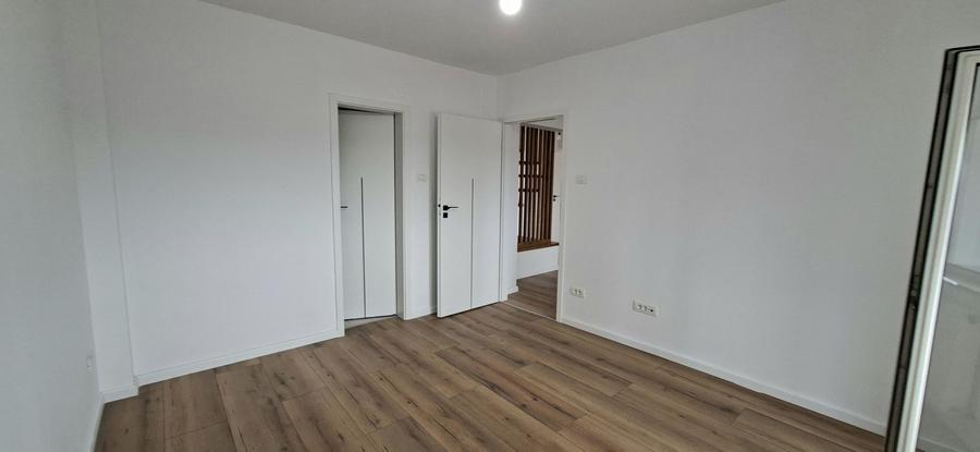 Apartament complet renovat cu 4 camere