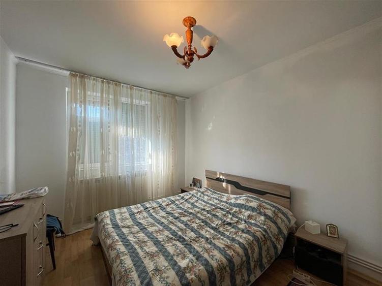 Apartament 3 camere de vanzare zona Spitalului- Tulcea
