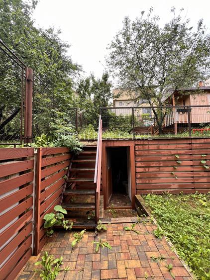 Casa de vanzare tip duplex- proprietate exclusiva in Centru vechi -curte privata - 32