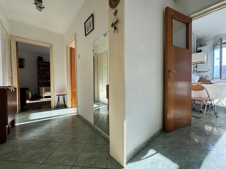 De vanzare - 2 camere decomandat - centrala proprie - 800m metrou 1 decembrie