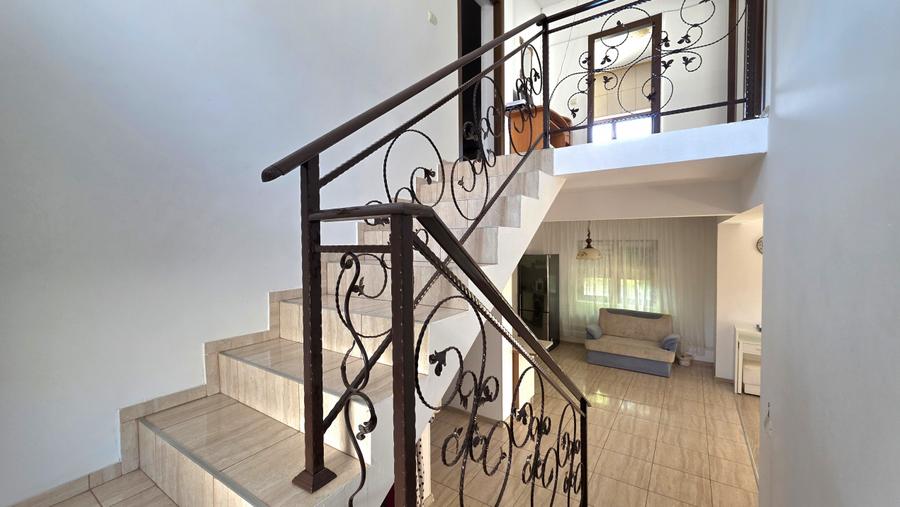 Casa P+M in Lazu - 4 camere - 300mp teren