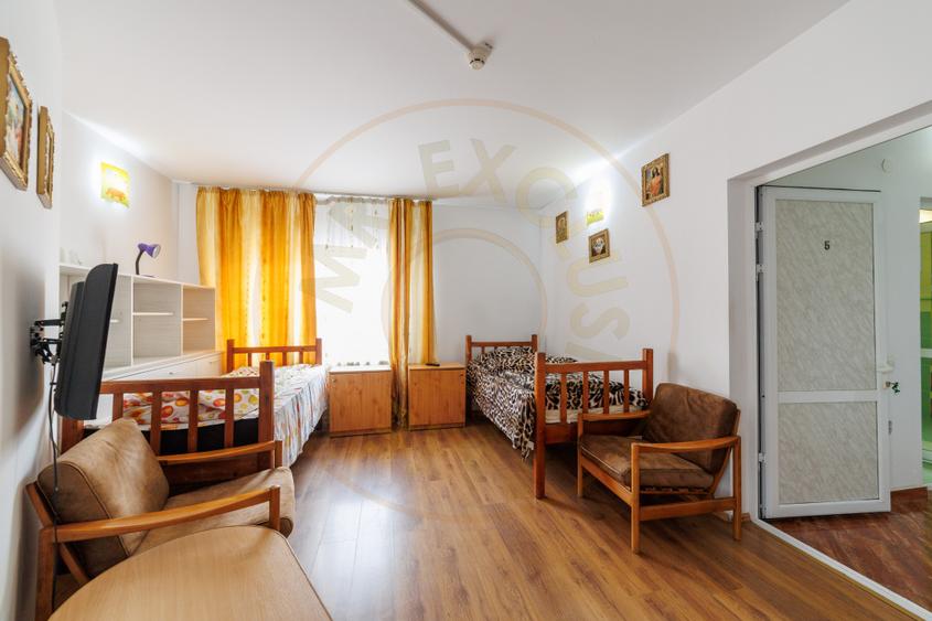 De inchiriat CASA spatioasa si curte proprie Gavana -Alunului
