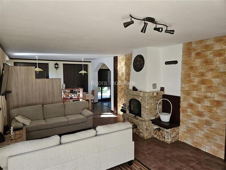 Suceava, casa deosebita in zona linistita. - 4