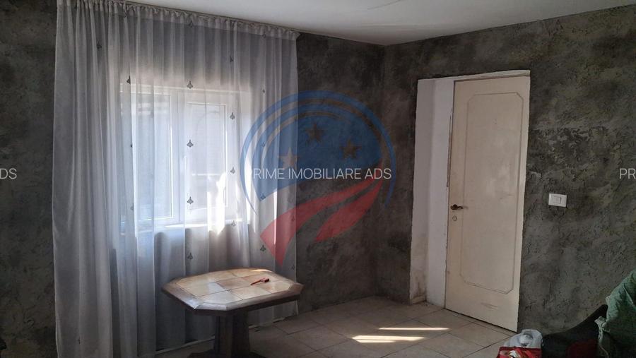 Casa 3 camere, teren 736 mp, de vanzare în Bailesti
