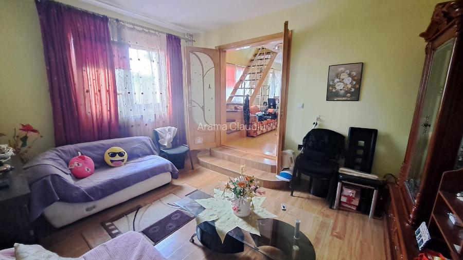 Casa cu Etaj si Casa pe Parter in zona Piata saraca. - 9