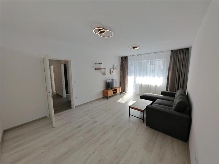 Inchiriem Apartament 2 Camere, Modern, Decomandat, Tractorul