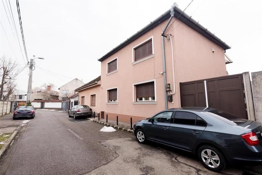RECO Casa cu 4 camere la 5 minute de centru (Olosig) -Oradea-curte si acces aut