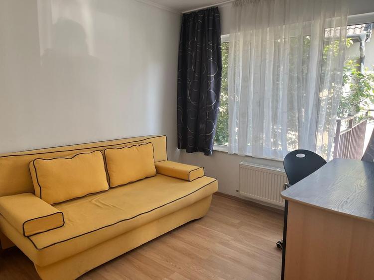 Apartament 3 camere, parcare, strada privata imobil tip vila,Buna Ziua