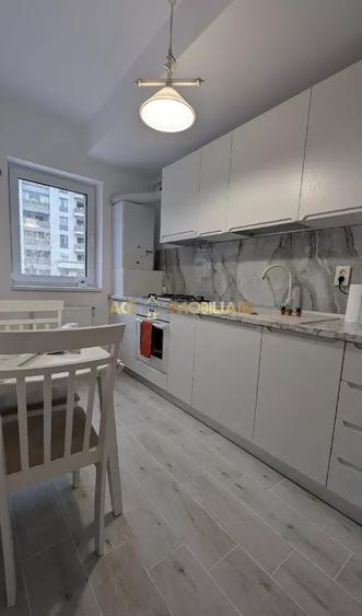 2 Camere de inchiriat | Uverturii | Metrou | Centrala | Parcare