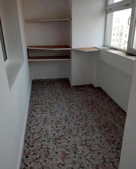 Metrou Piata Muncii // Luminos // Stradal