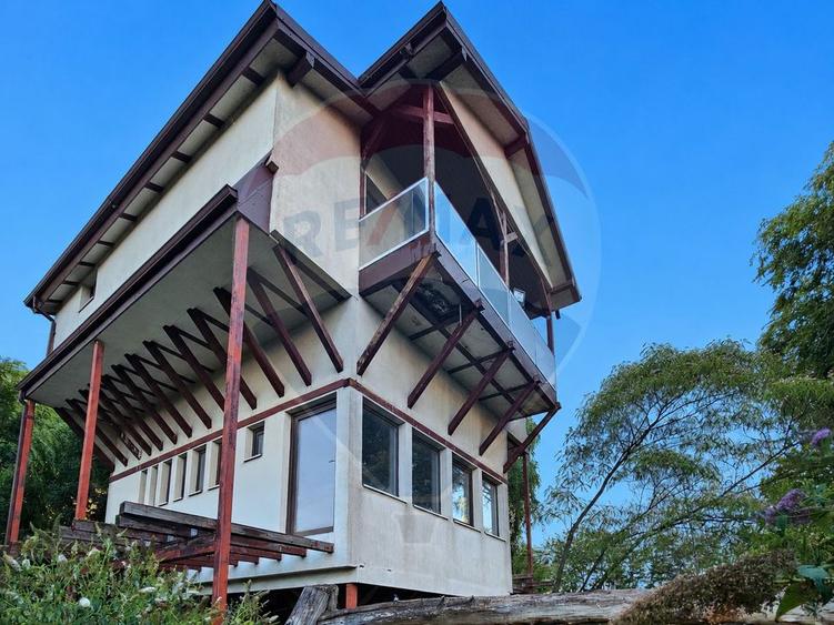 Teren deosebit cu casa/vila de vanzare in Techirghiol Constanta