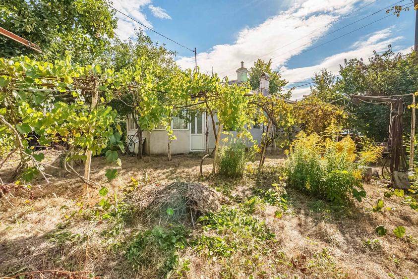 Otopeni - Teren 863MP, dubla deschidere Casa renovabila 56MP