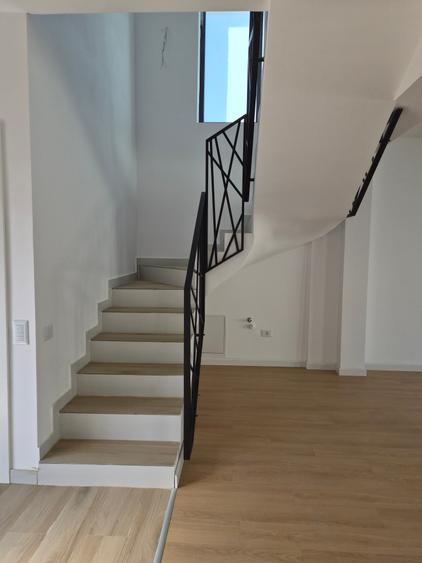 Vila Individuala 5 camere, dormitor parter LA CHEIE!