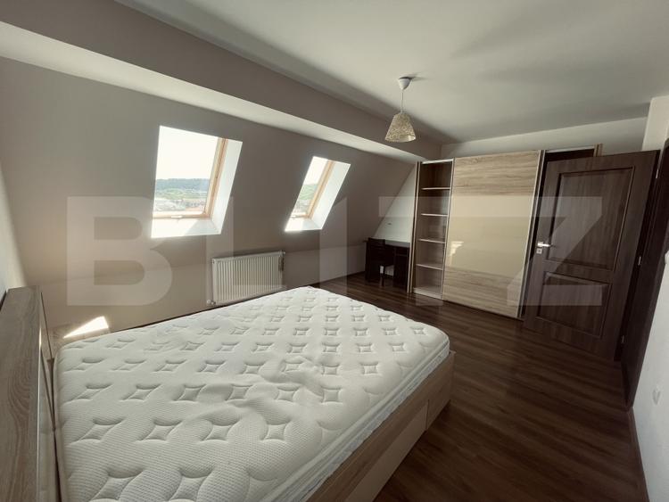 Apartament cu 3 camere, 72 mp, cu parcare, in zona Eroilor.