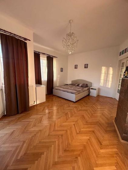 Peninsula 3 camere 84 mp pret 160.000 euro