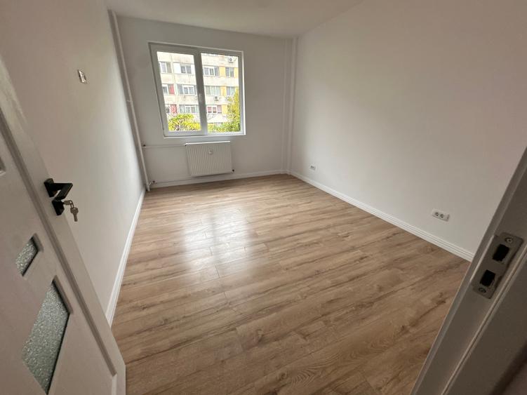 Lacul Tei. 3 camere renovat complet