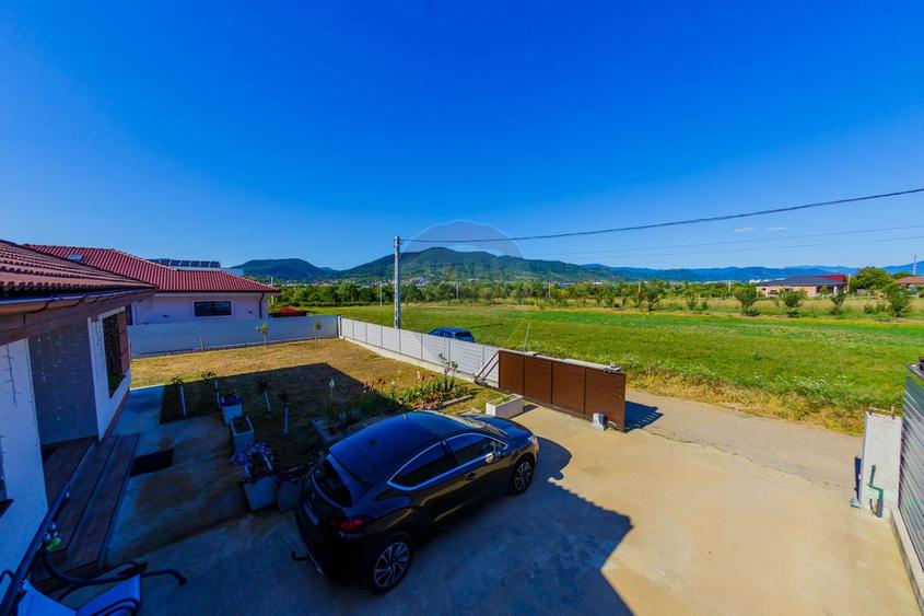 Casă super finisata de vanzare în sat Sasar / schimb cu Apartament