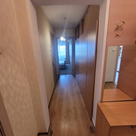 Vand apartament cu 3 camere Centrul Civic, Strada Toamnei