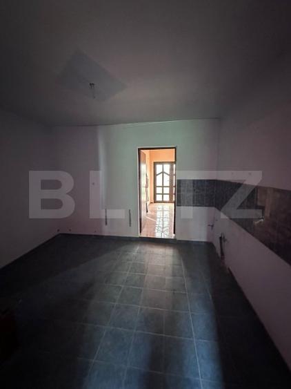 Casa individuala, zona centrala, 200mp, teren 1200 mp, Radauti
