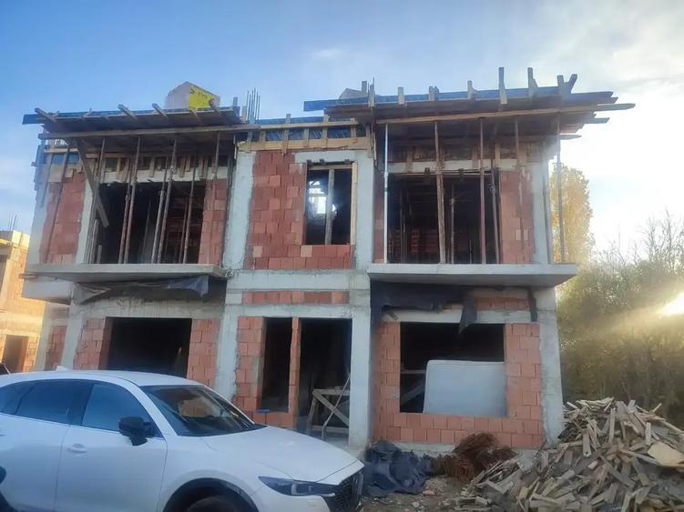 Casa 5 Camere Otopeni |Mansarda | Semicentral | Zona Linistita