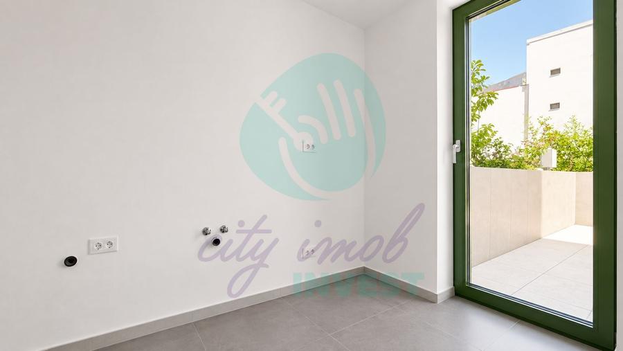 Spațiu comercial 96 mp + terasă 30 mp | Vitrină stradală