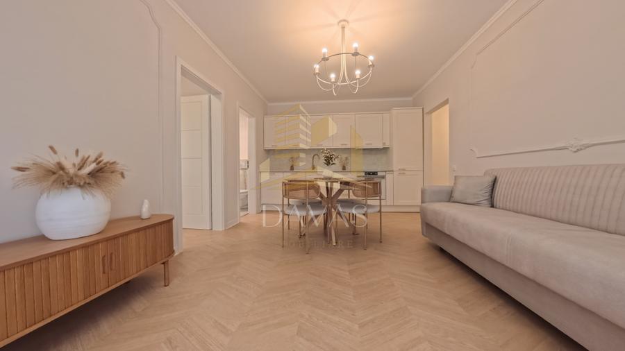 Apartament de 3 camere, compartimentare semidecomandata | Floresti